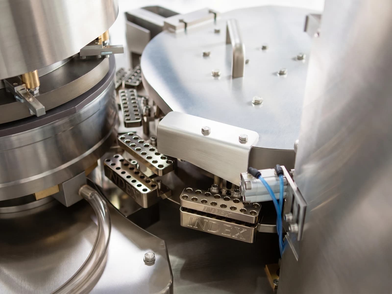 K120i Automatic Capsule Filler