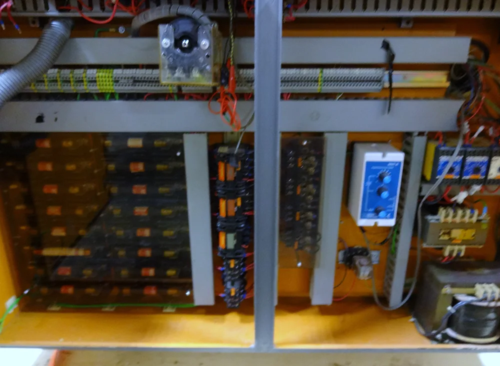 A Bosch 1500 capsule filler's electrical panel.